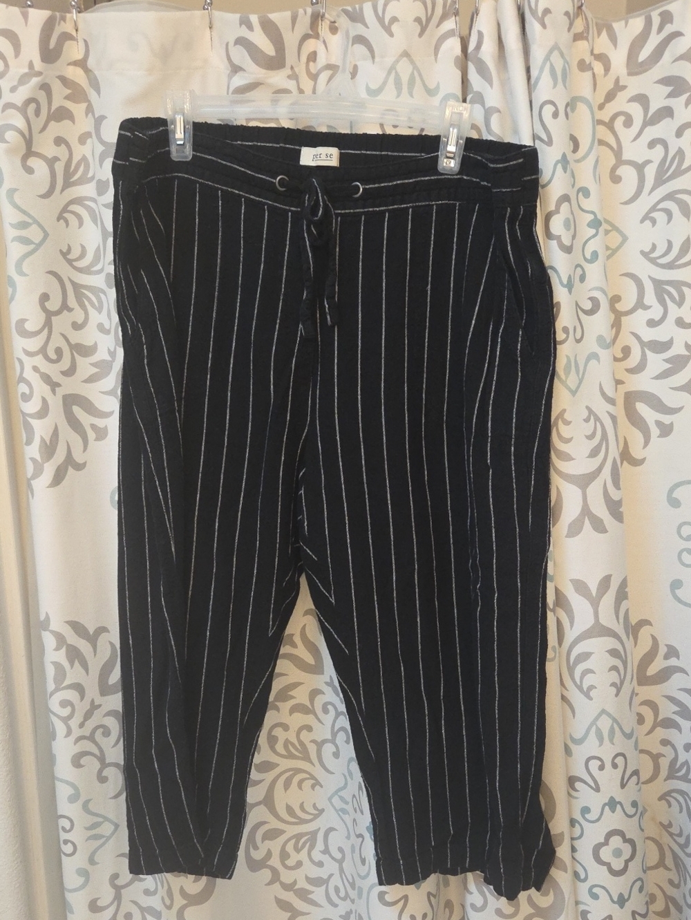 Per Se Black Pinstripe Capris with Drawstring